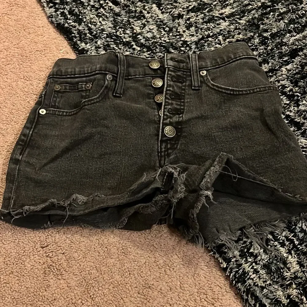 Madewell button‎ fly black shorts 24